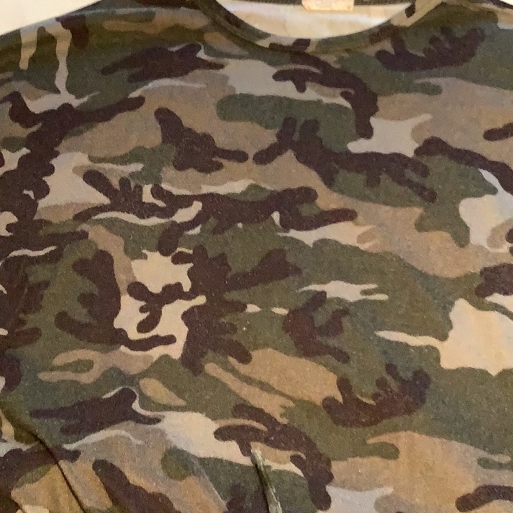 CAMOUFLAGE 2 PIECE PAJAMAS - Picture 3 of 6